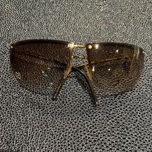 GUCCI Vintage Women’s Sunglasses. Brown with gold accents and GG crystal logo